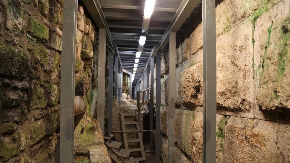 صورة من الحفريات تحت المسجد الأقصى