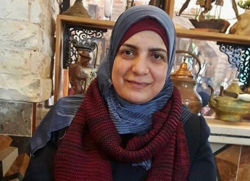 منى قعدان