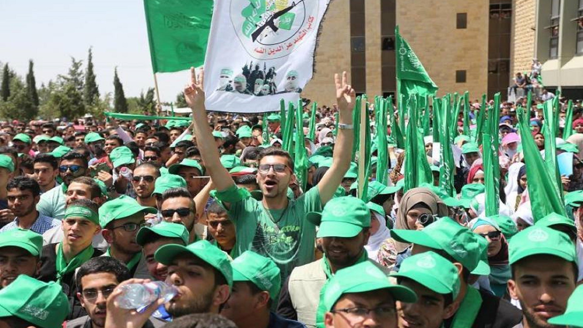 نشطاء الكتلة