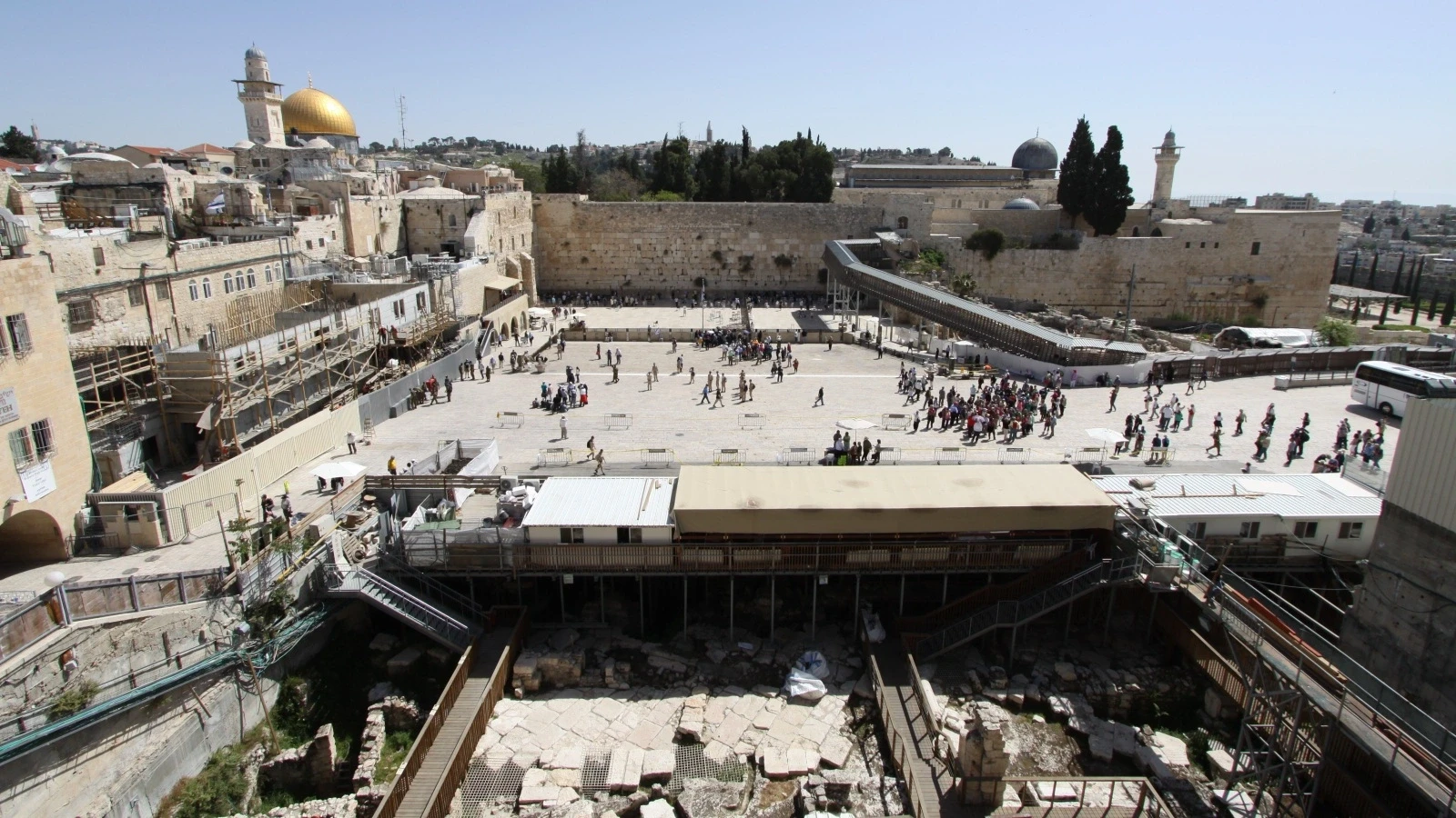 الحفريات في المسجد الأقصى