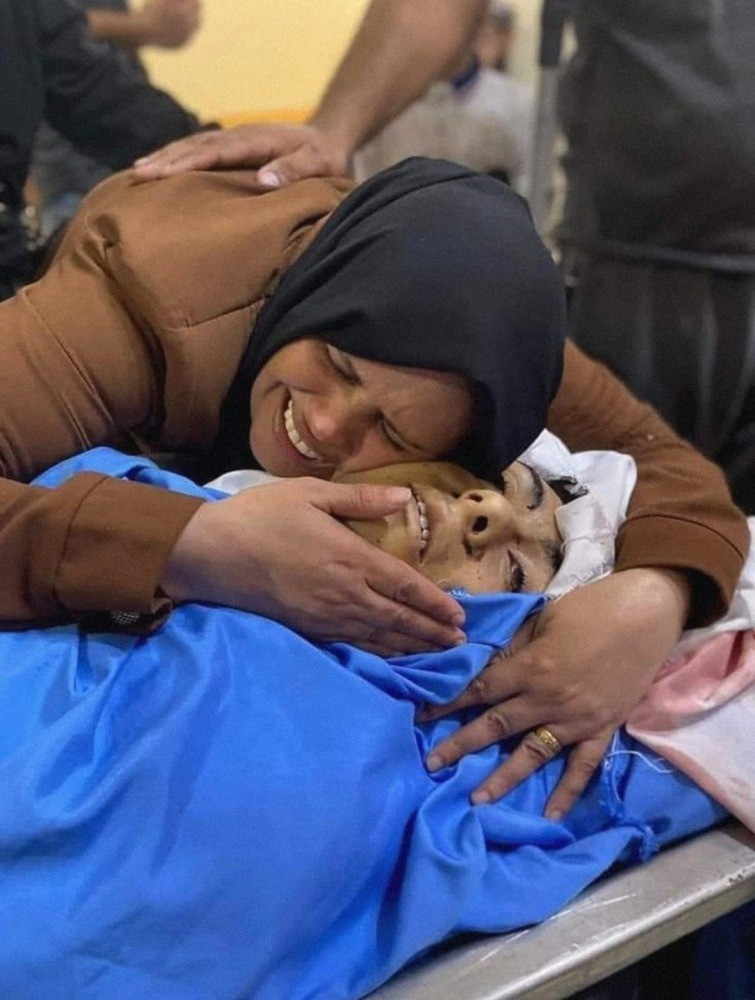 والدة الشهيد خليل حمادة