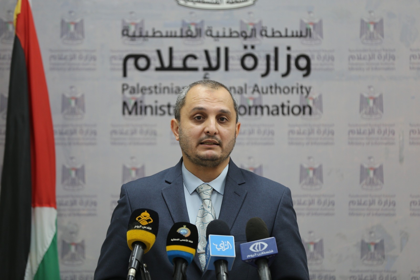 وكيل وزارة العمل بغزة يوضح قضية تصاريح العمل في الداخل