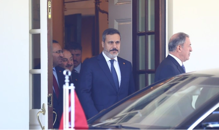 رئيس المخابرات التركية هاكان فيدان عقد لقاء مع نظيره السوري علي مملوك (غيتي-أرشيف)