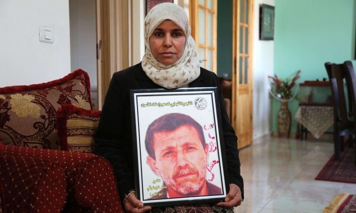 زوجة الأسير نائل البرغوثي ترفض إعادة محاكم الاحتلال حكمه السابق