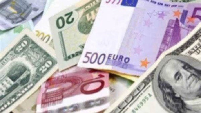 كارثة في اسعار العملات واليورو اليوم الجمعة 9-12-2022 سعر الدولار في مصر مقابل الجنية المصري ظل انخفاض سعر الذهب