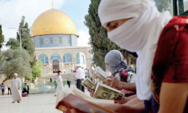 دعوات لشد الرحال للمسجد الأقصى والرباط فيه والتصدي لاقتحامات المستوطنين