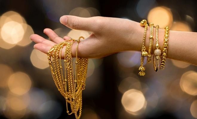 طالع اسعار الذهب في العراق اليوم الأربعاء: سعر صرف العملات في العراق: سعر الدولار مقابل الدينار العراقي اليوم