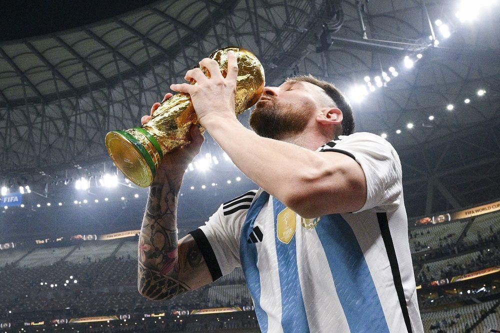 نادي باريس سان جيرمان يتوصل إلى اتفاق مع ميسي لتجديد العقد