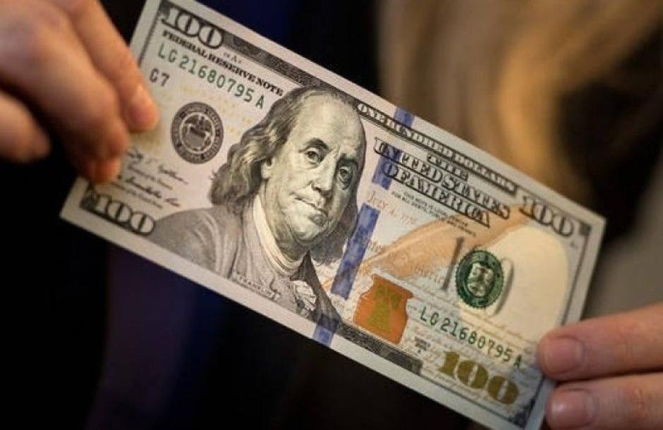 "حيتان المال" تستغل محال صرف المنحة القطرية