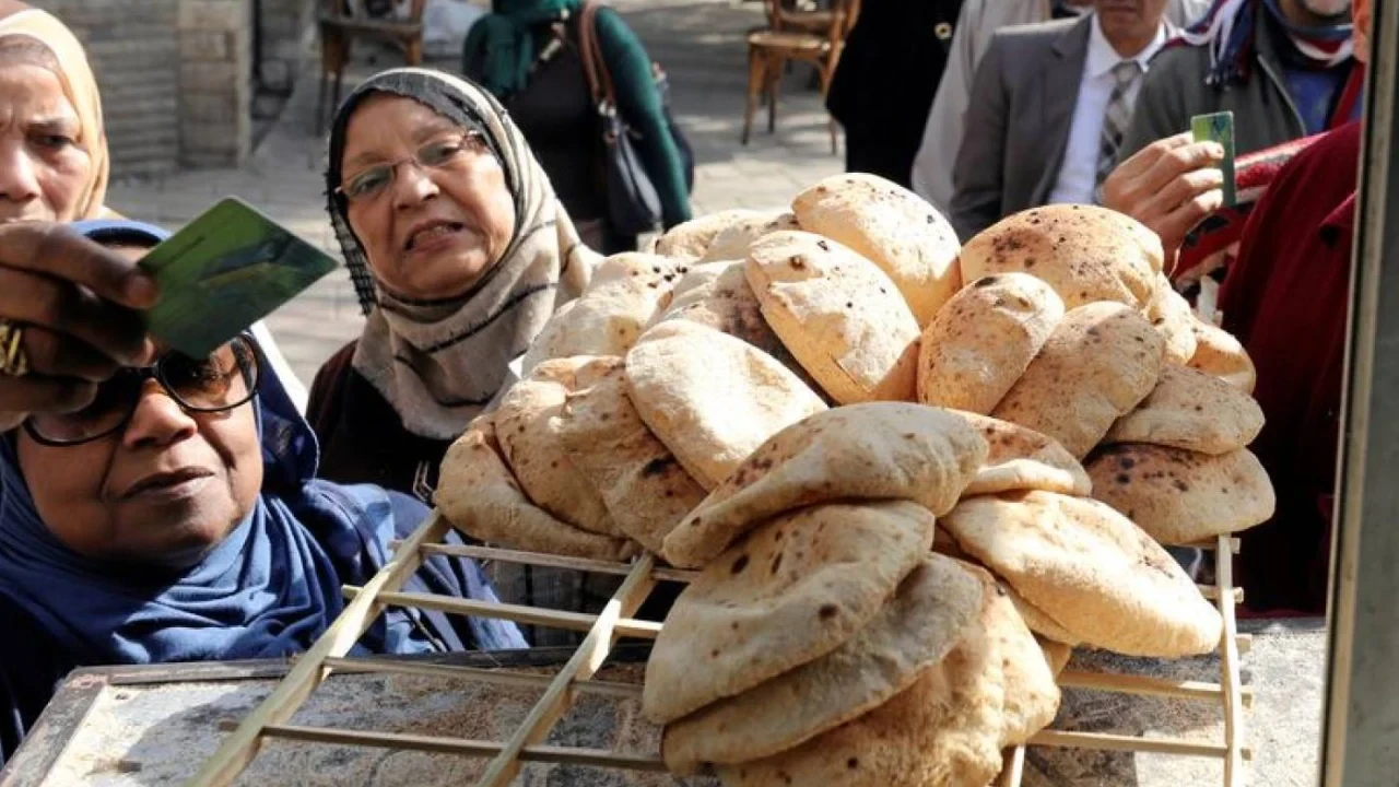 التموين المصرية تعلن عن خطوات الحصول على كارت العيش الجديد