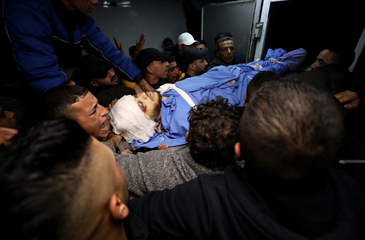 "إلقاء نظرة الوداع على الشــهــيـد أحمد أبو جنيد اليوم الخميس