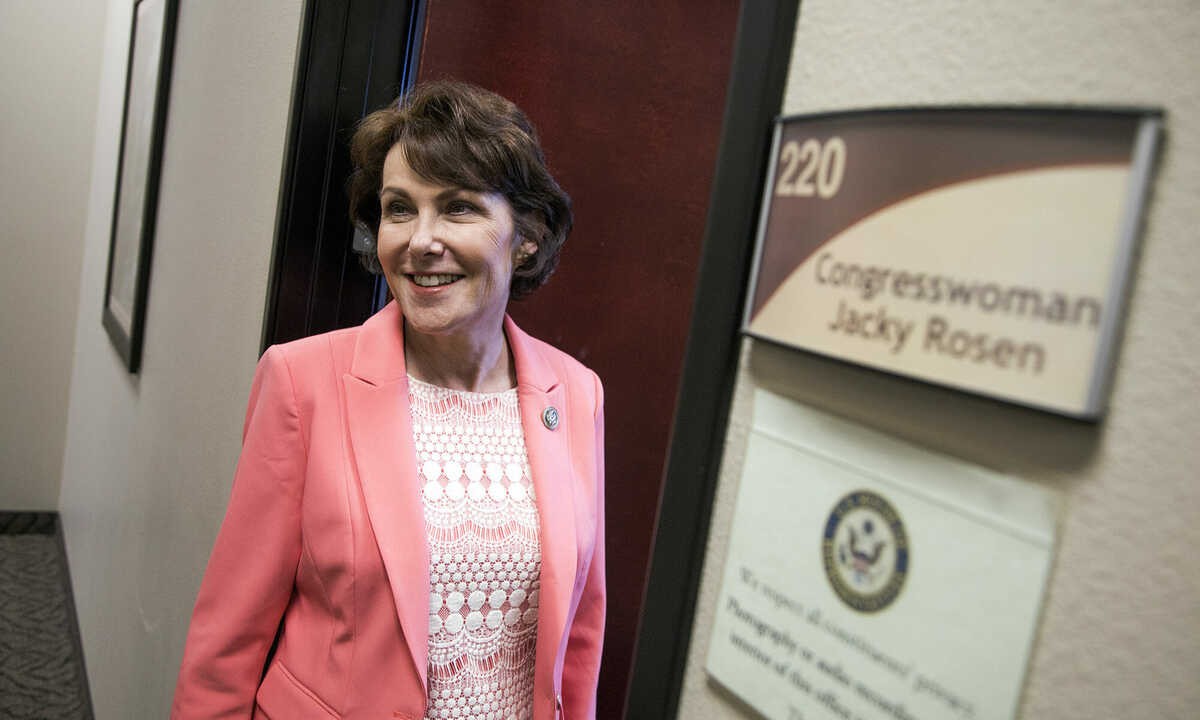 السناتور جاكي روسن