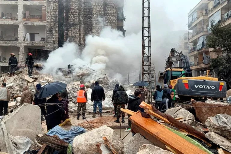 اثار الزلزال