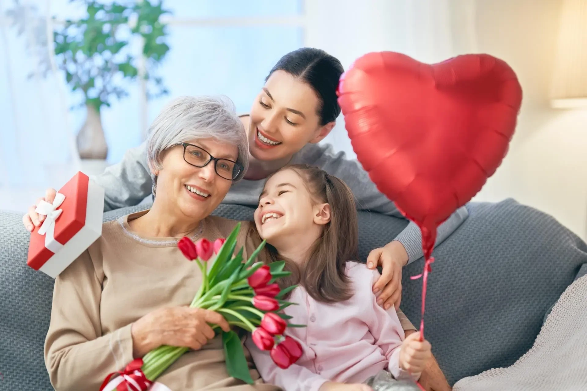 تعرف على أجمل الهدايا في عيد الأم 2023