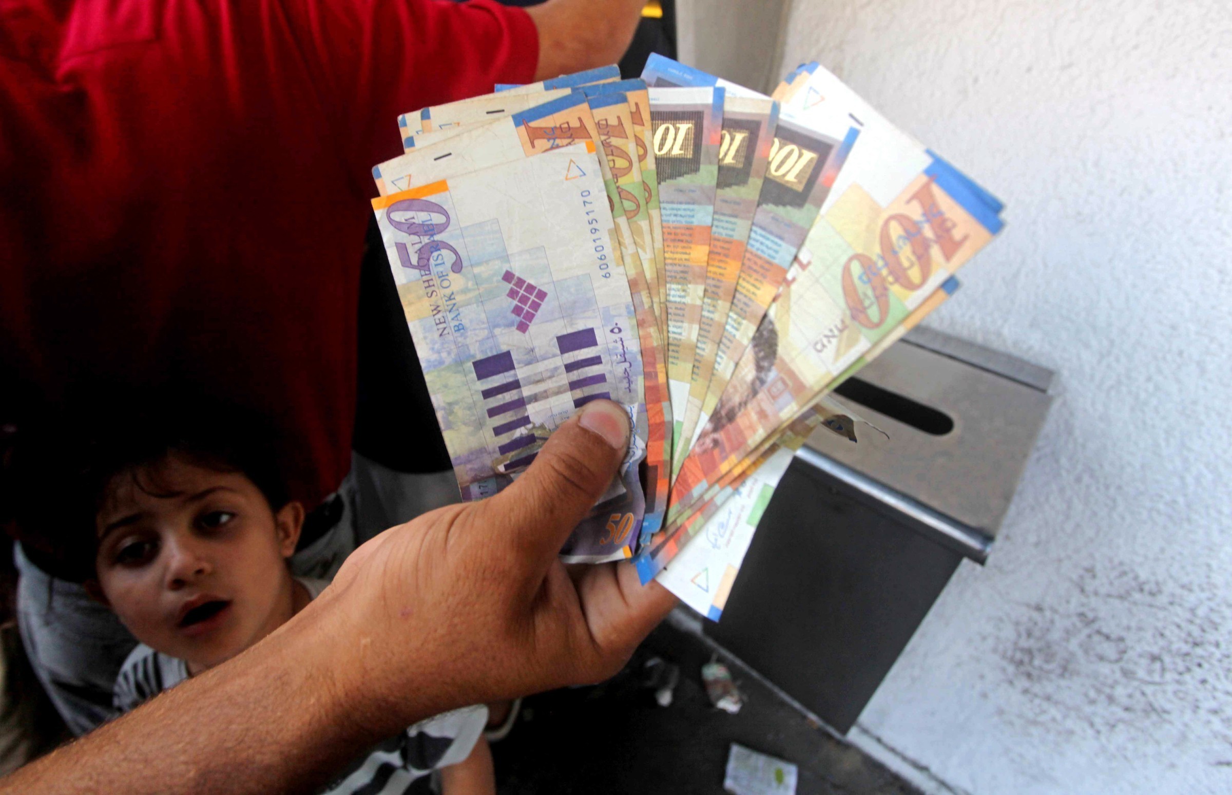 موعد صرف مخصصات جرحى وشهداء مسيرة العودة