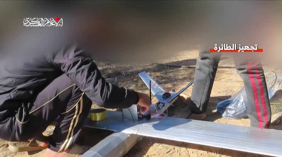 كتائب القسام تستهدف موقع "ماجين" العسكري شرق خانيونس بطائرة الزواري الانتحارية