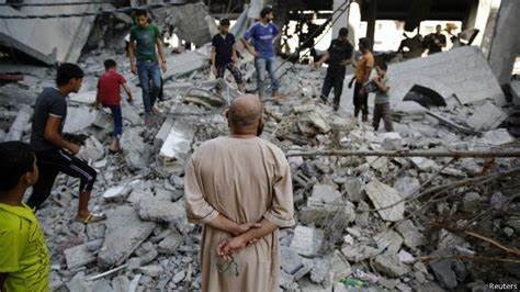 الدفاع المدني : الاحتلال تعتمد تخريب الطرق في الشمال لعرقلة عودة النازحين