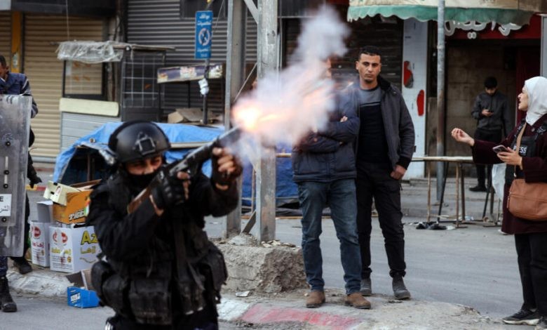 حماس: مشاركة أجهزة السلطة في هجوم الاحتلال على مخيم جنين جريمة بحق شعبنا