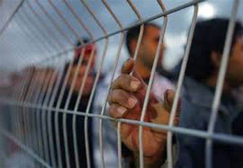 أسرى غزة.. تنكيل وتجويع ومصير مجهول