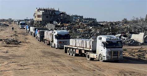 (إسرائيل) تمنع إدخال المساعدات إلى غزة.. ابتزازٌ رخيصٌ للغزيين