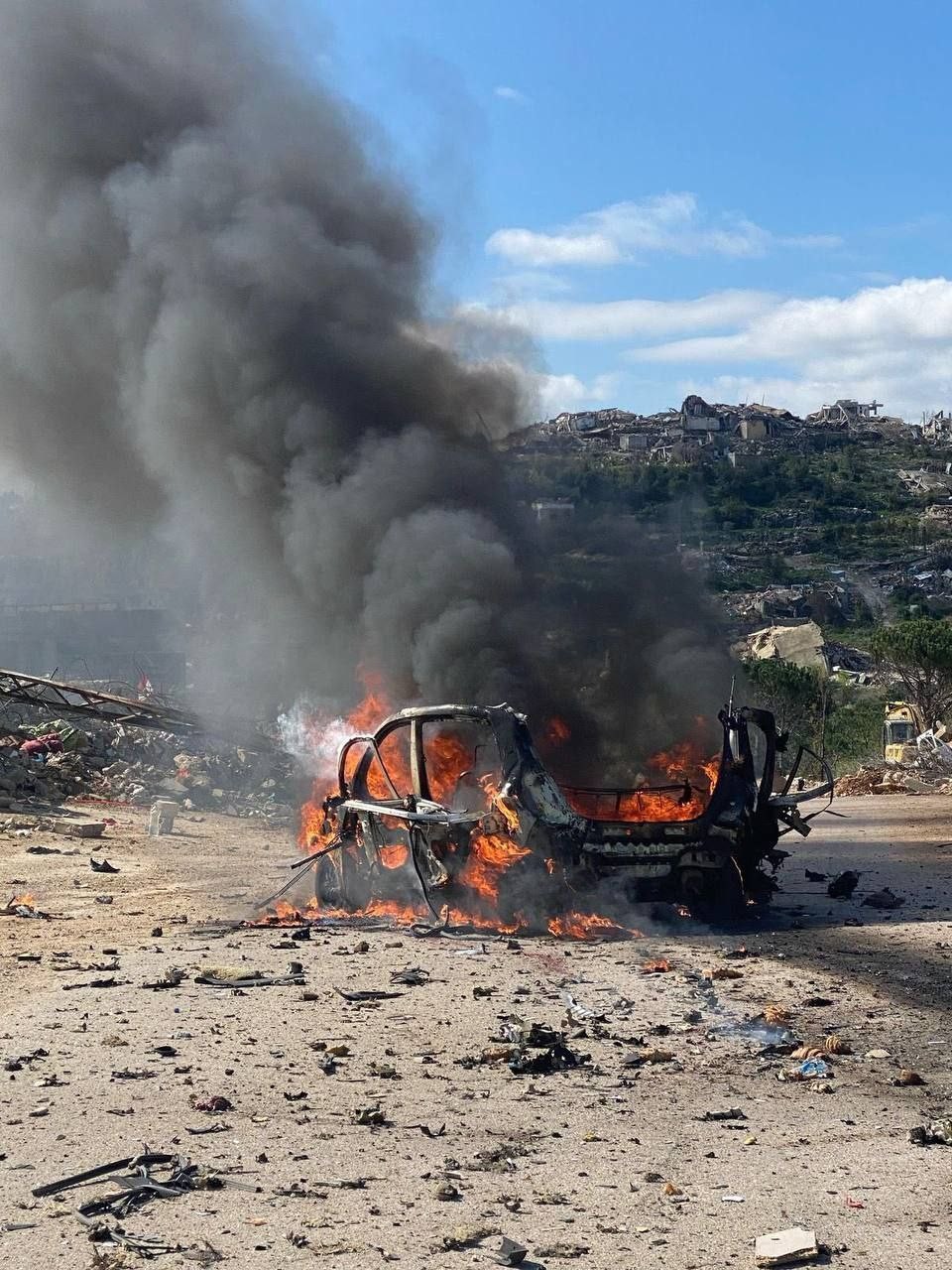 الدفاع المدني في غزة يحذر من خطر يهدد حياة 50,000 مواطن في منطقة البركسات برفح