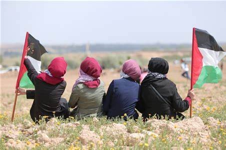 نساء غزة.. أيقونات الصبر وسط ركام المعاناة