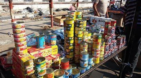 تسجيل مخالفات لتجار وضبط كميات من السلع الغذائية بالوسطى