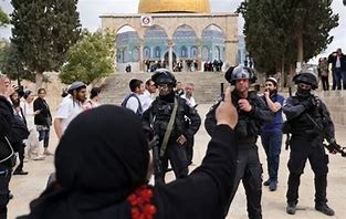 حماس: اقتحام المستوطنين للأقصى تصعيد خطير يستوجب التحرك الفوري