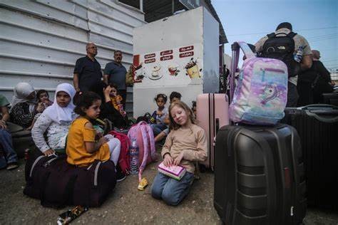 (الهجرة مقابل الخيانة): الموساد يبتكر أساليب جديدة للإيقاع بسكان غزة