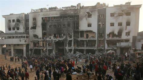 شبكة المنظمات الأهلية تطالب بتدخل دولي عاجل لوقف استهداف مستشفى العودة في غزة