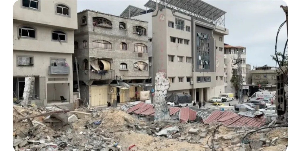 الاحتلال يجبر مستشفى العودة شمال غزة على إجلاء المرضى تحت التهديد