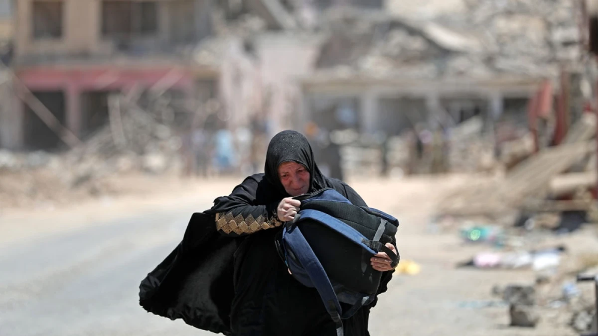 (المواصي تختنق).. كارثة إنسانية تتصاعد مع اتساع نطاق الإخلاء في خانيونس