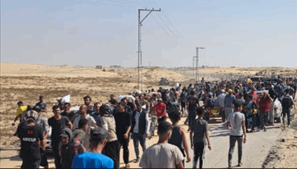 7 شهداء بقصف الاحتلال لمواطنين ينتظرون مساعدات بخان يونس