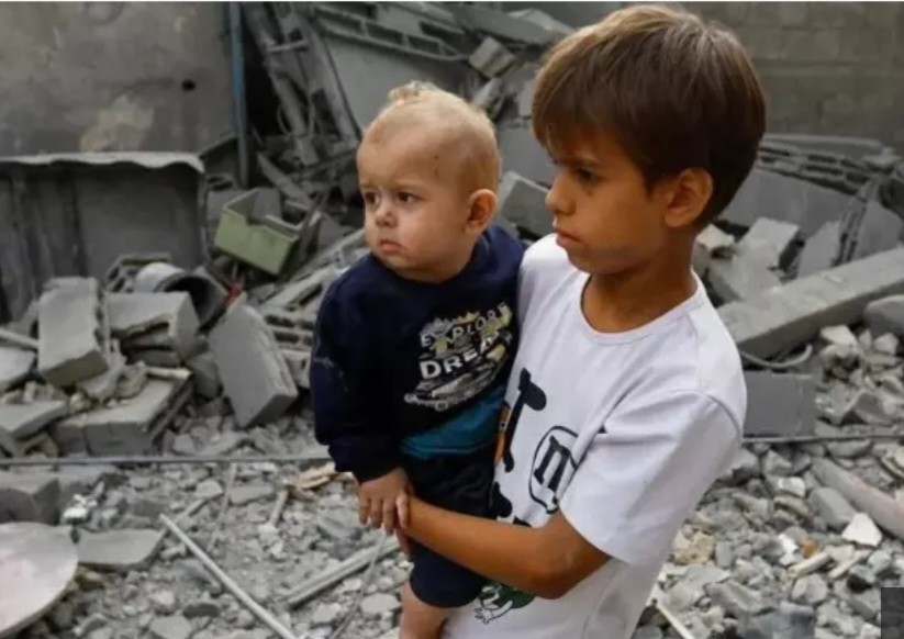 مستجدات حرب الإبادة: مجازر الاحتلال تتواصل في قطاع غزة وسط صمت دولي