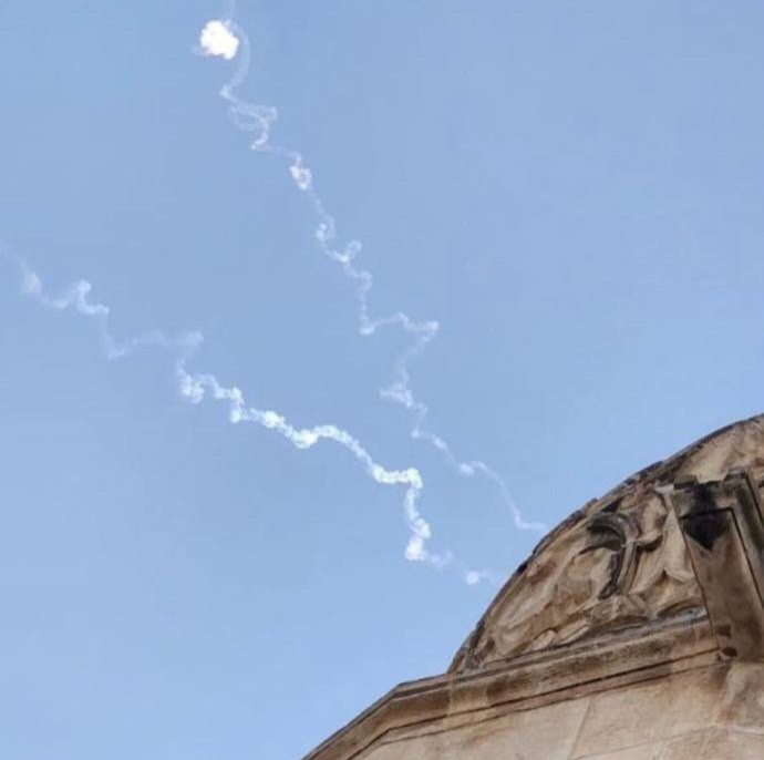 الإعلام العبري: صاروخ يمني يُطلق نحو القدس