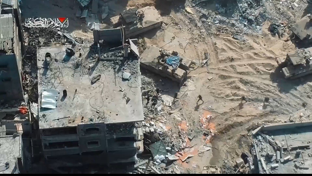 القسام توثق لحظات الاشتباك مع قوات الاحتلال شرق جباليا وإسقاط طائرة عسكرية