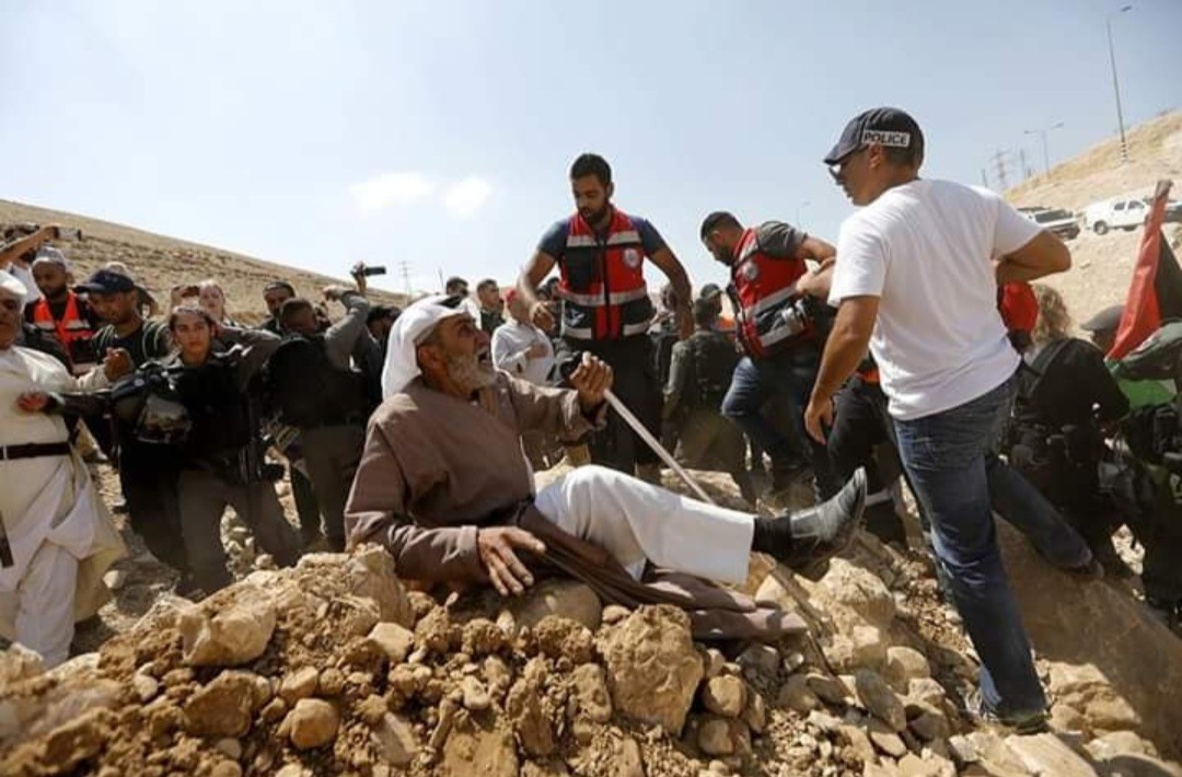 الخان الأحمر