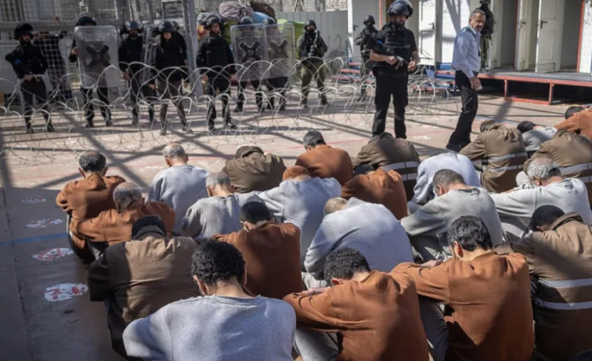 حماس تطالب المجتمع الدولي بفرض عقوبات على إسرائيل بعد إقرار قانون إعدام الأسرى