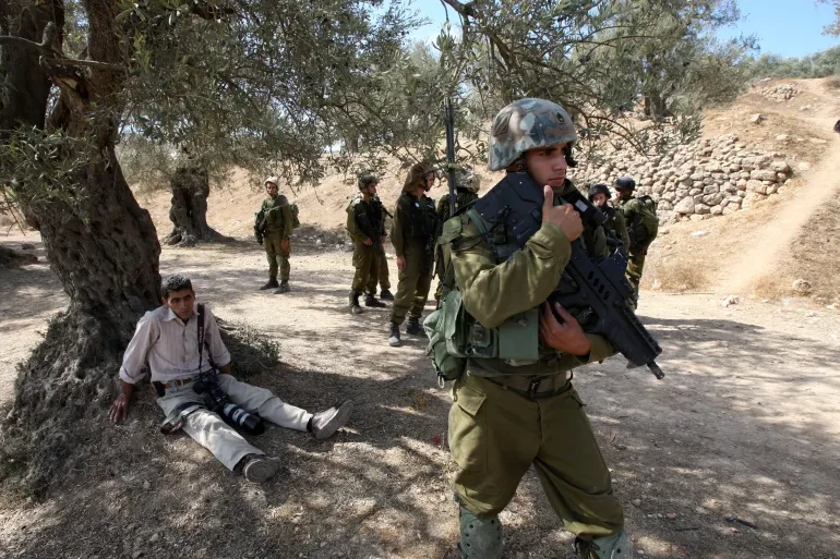 جرائم المستوطنين ترتفع 25% في الضفة الغربية خلال عام 2025