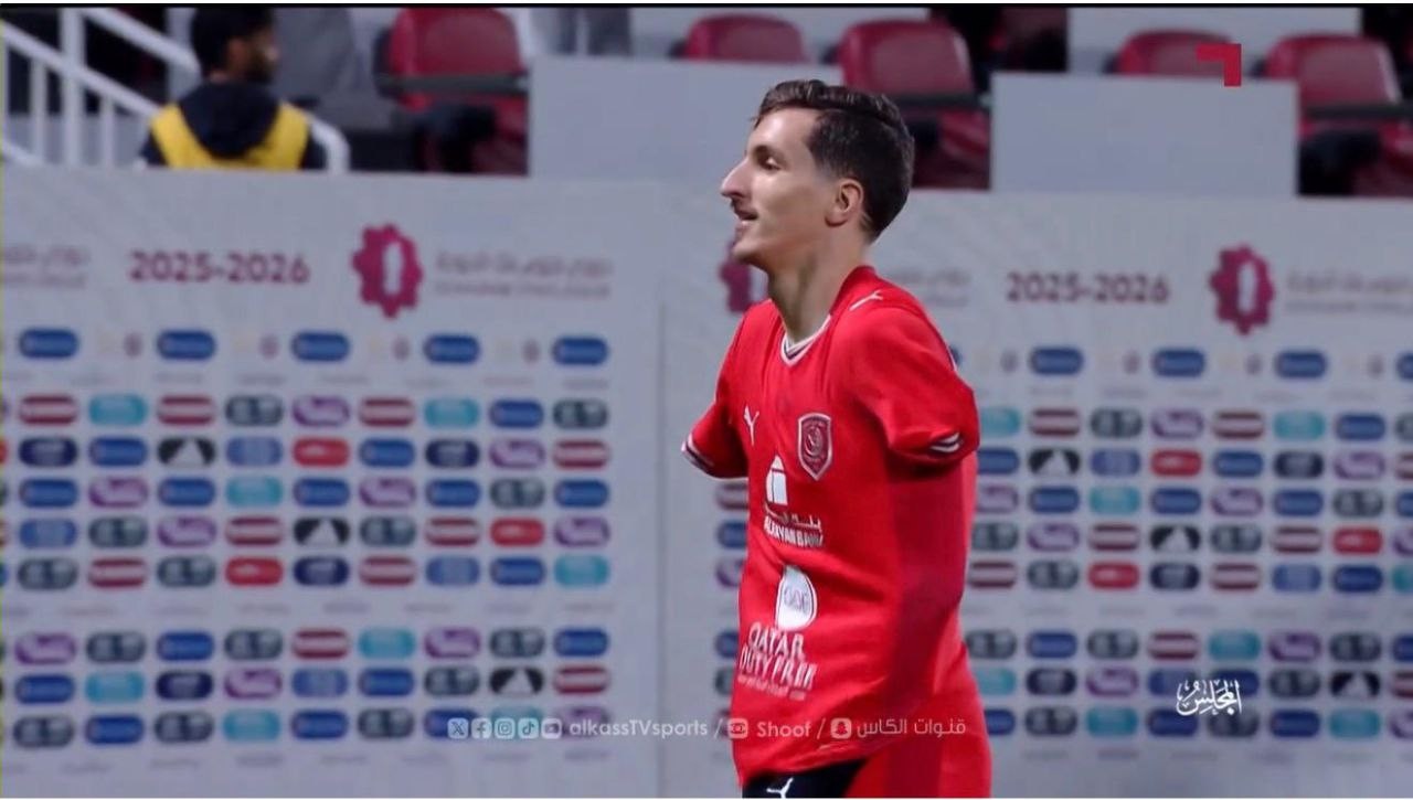 بلا أيدٍ ولكن بقلبٍ واحد؛ كيف رسم الجزائري عادل بولبينة ابتسامة غزة في ملاعب الدوحة؟"