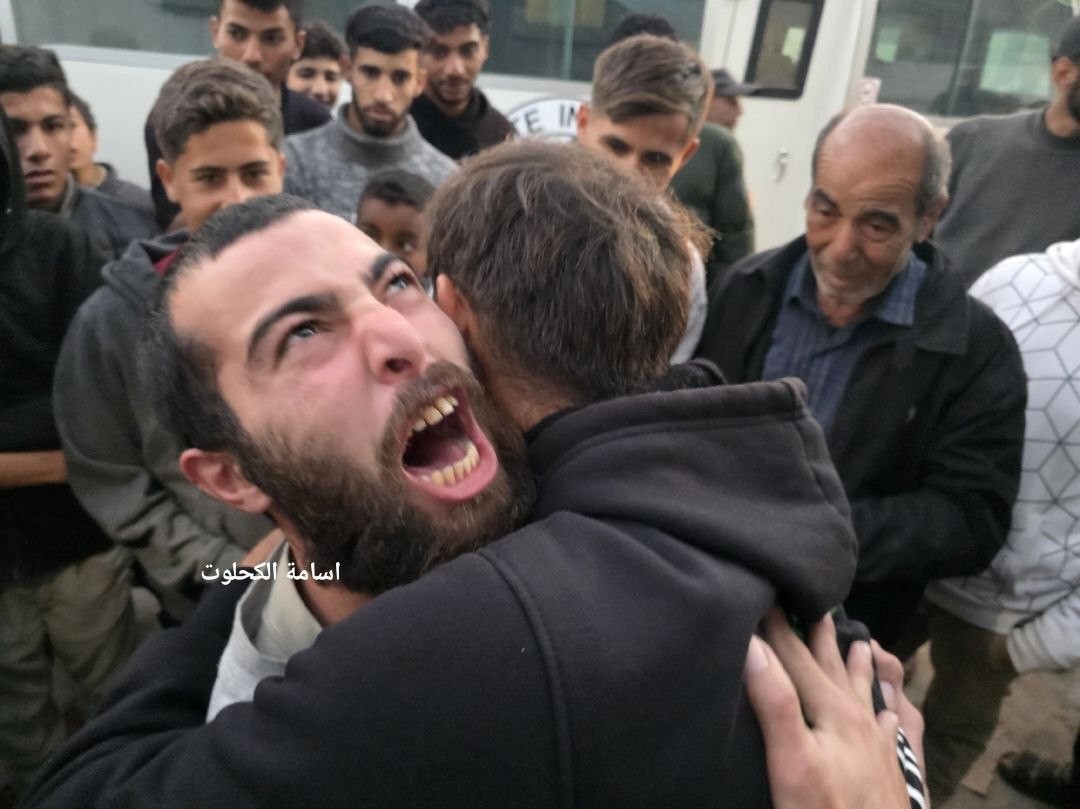 بالأسماء.. الاحتلال يفرج عن 10 أسرى من قطاع غزة