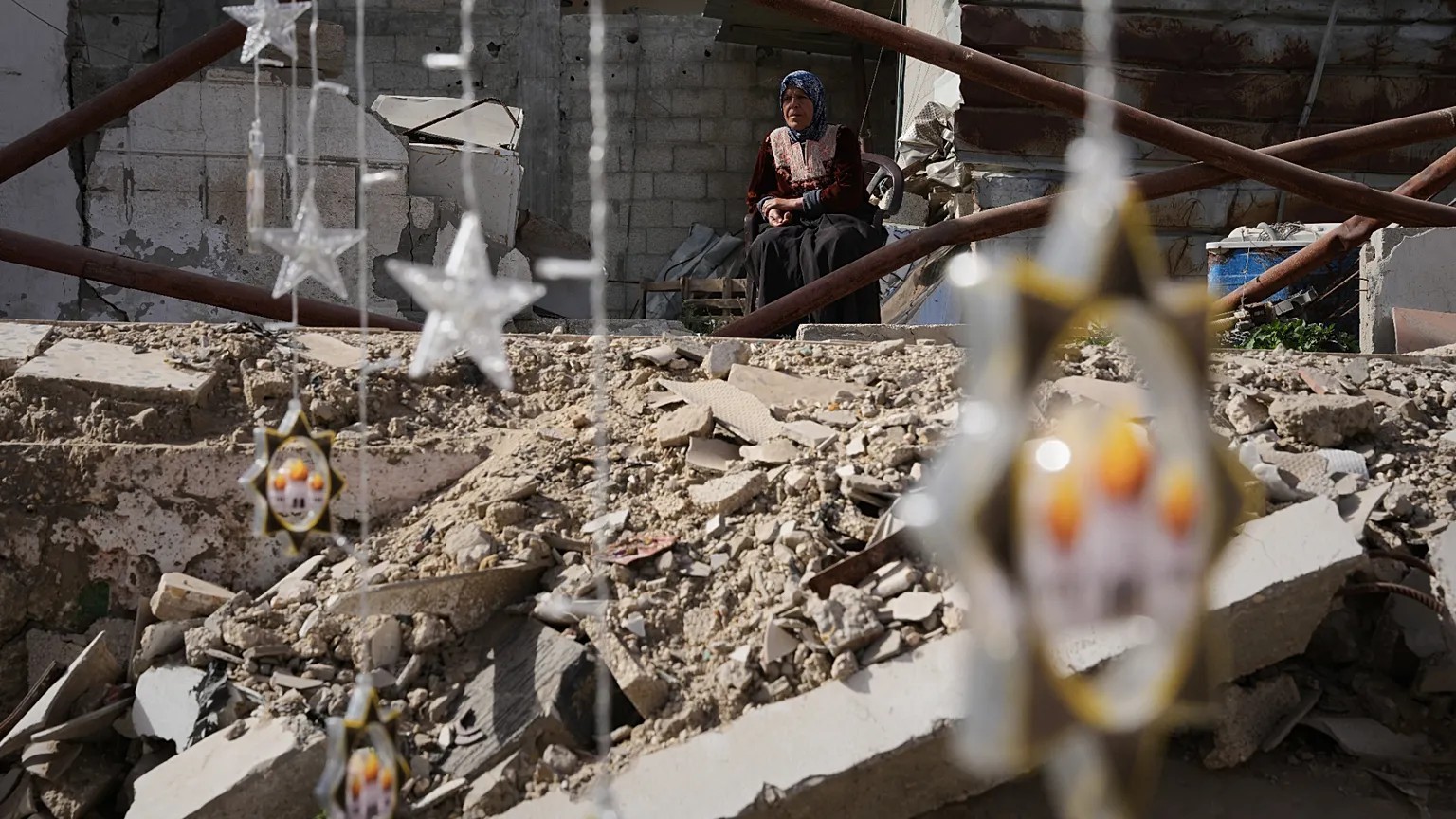 الداخلية بغزة تكثف إجراءاتها لتأمين الأسواق والمساجد خلال رمضان