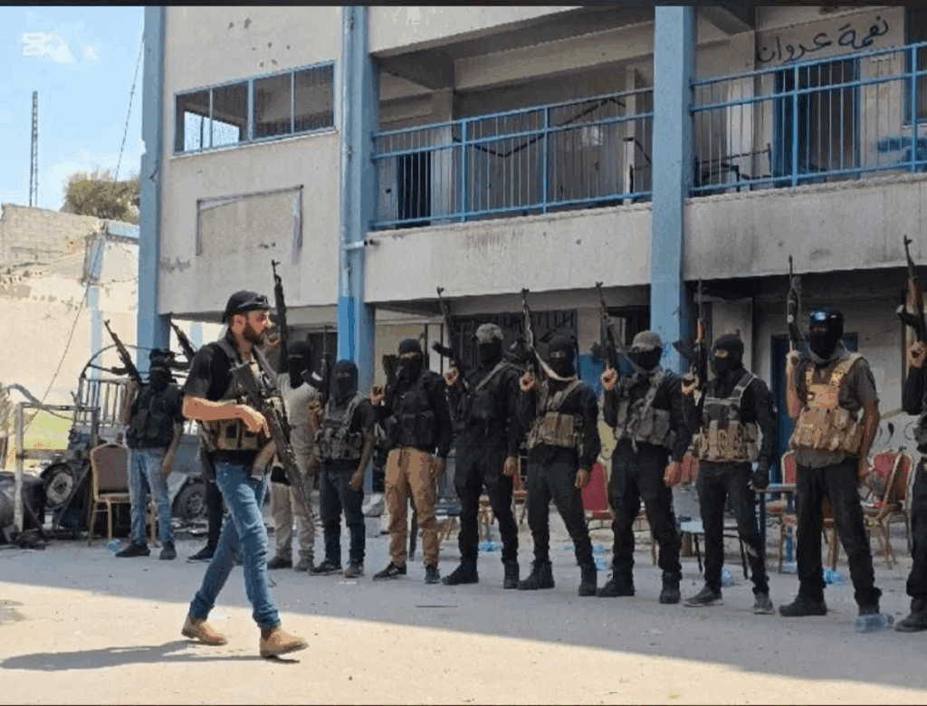 نتائج تحقيقات تكشف سمات مشتركة بين اعترافات عملاء العصابات المسلحة في غزة