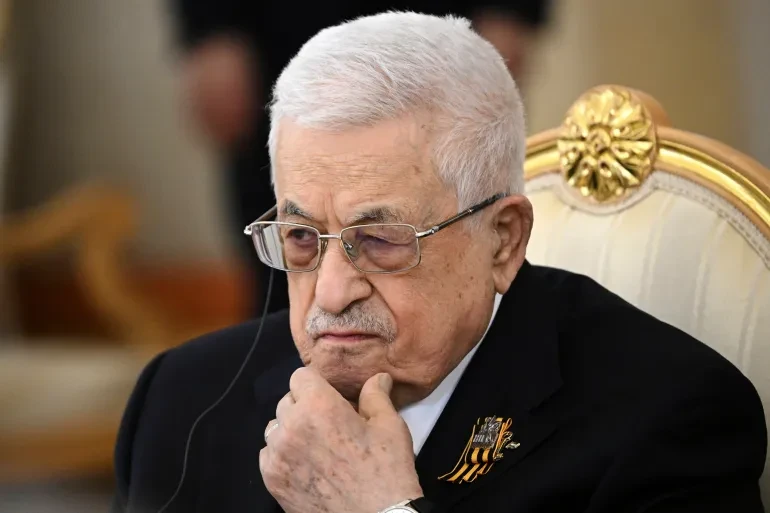 مركز حقوقي يحذر: الدستور الجديد يحتاج إلى توافق وطني قبل أي خطوة