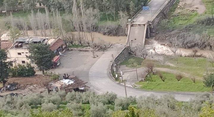 طيران الاحتلال يعيد قصف جسر قعقعية الجسر جنوب لبنان بعد أن كان قد قصفه قبل أيام