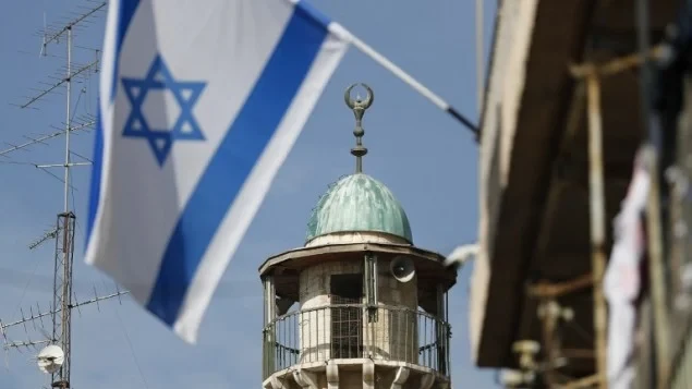 مشروع قانون يقيّد رفع الأذان في مساجد القدس