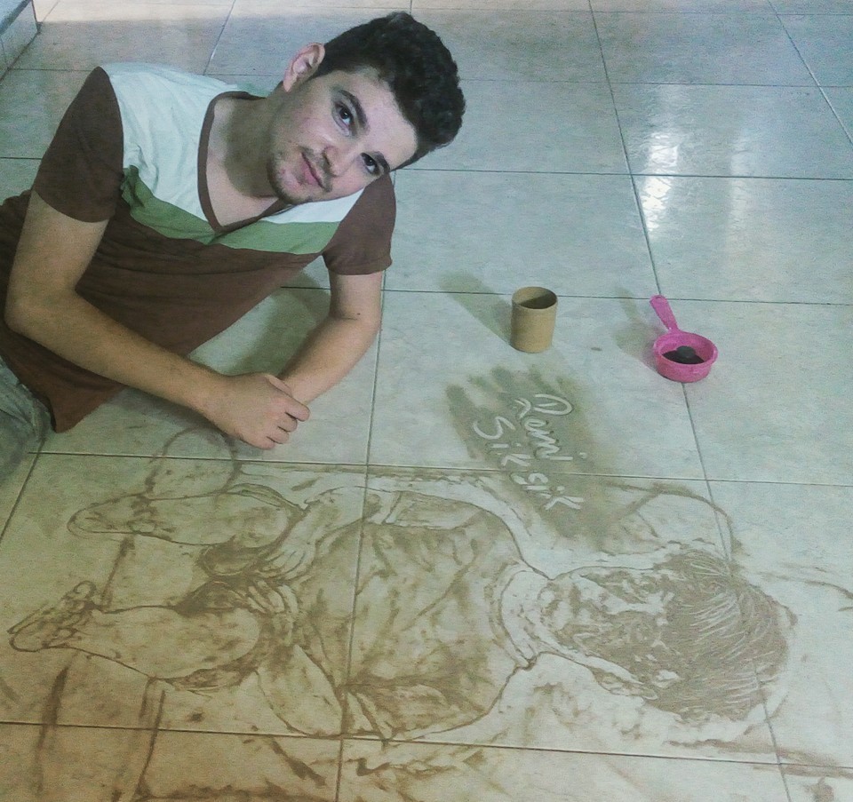 السكسك خلال رسمه إحدى اللوحات