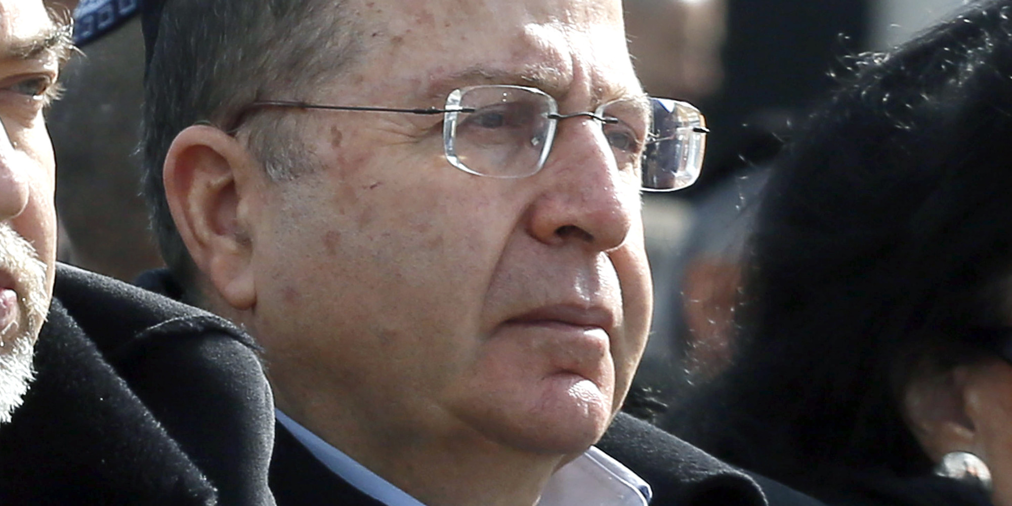  وزير الحرب "الإسرائيلي" موشيه يعالون 