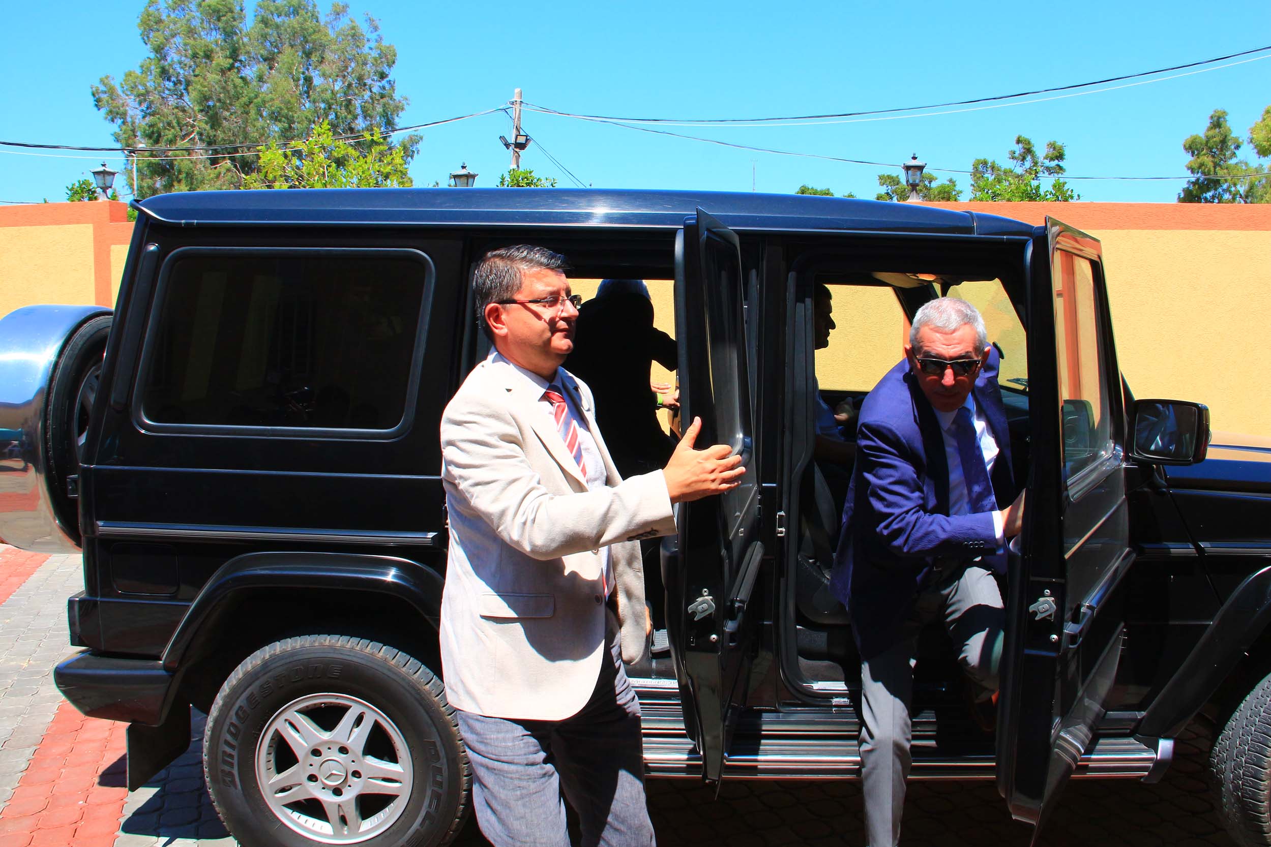 لحظة وصول السفير التركي لغزة