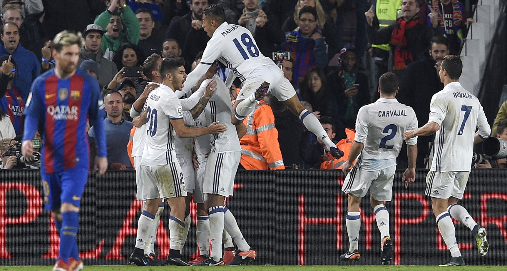 لحظة خسارة برشلونة أمام ريال مدريد